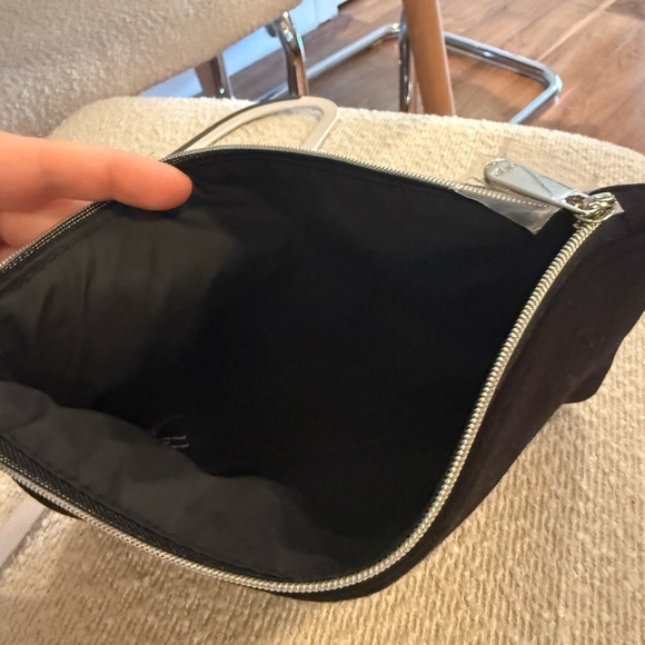 Dior Beauty Makeup Bag - Picture 5 of 6